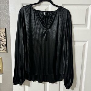Black satin pleated Work shirt size L